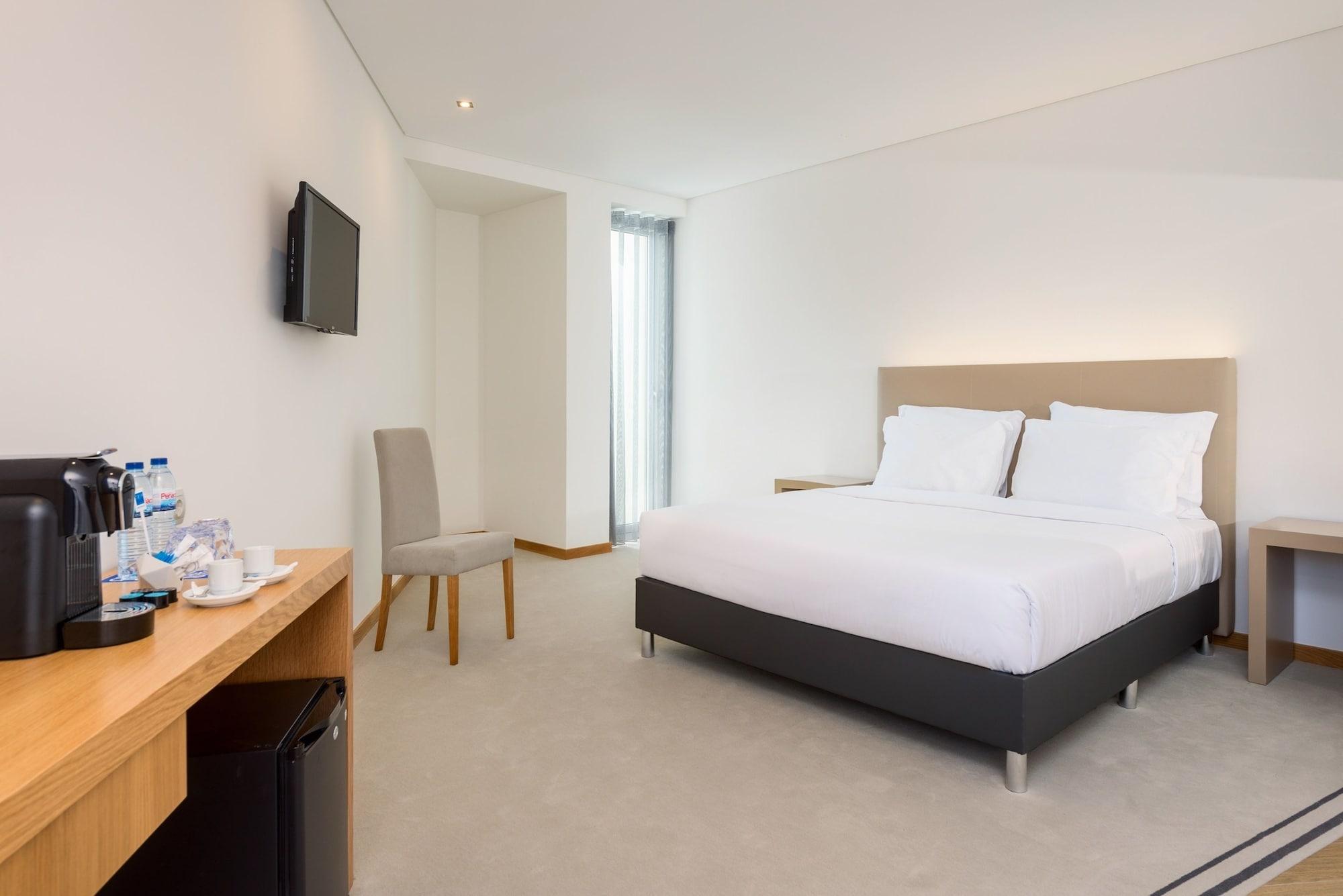 Tryp By Wyndham Leiria Hotel Kültér fotó