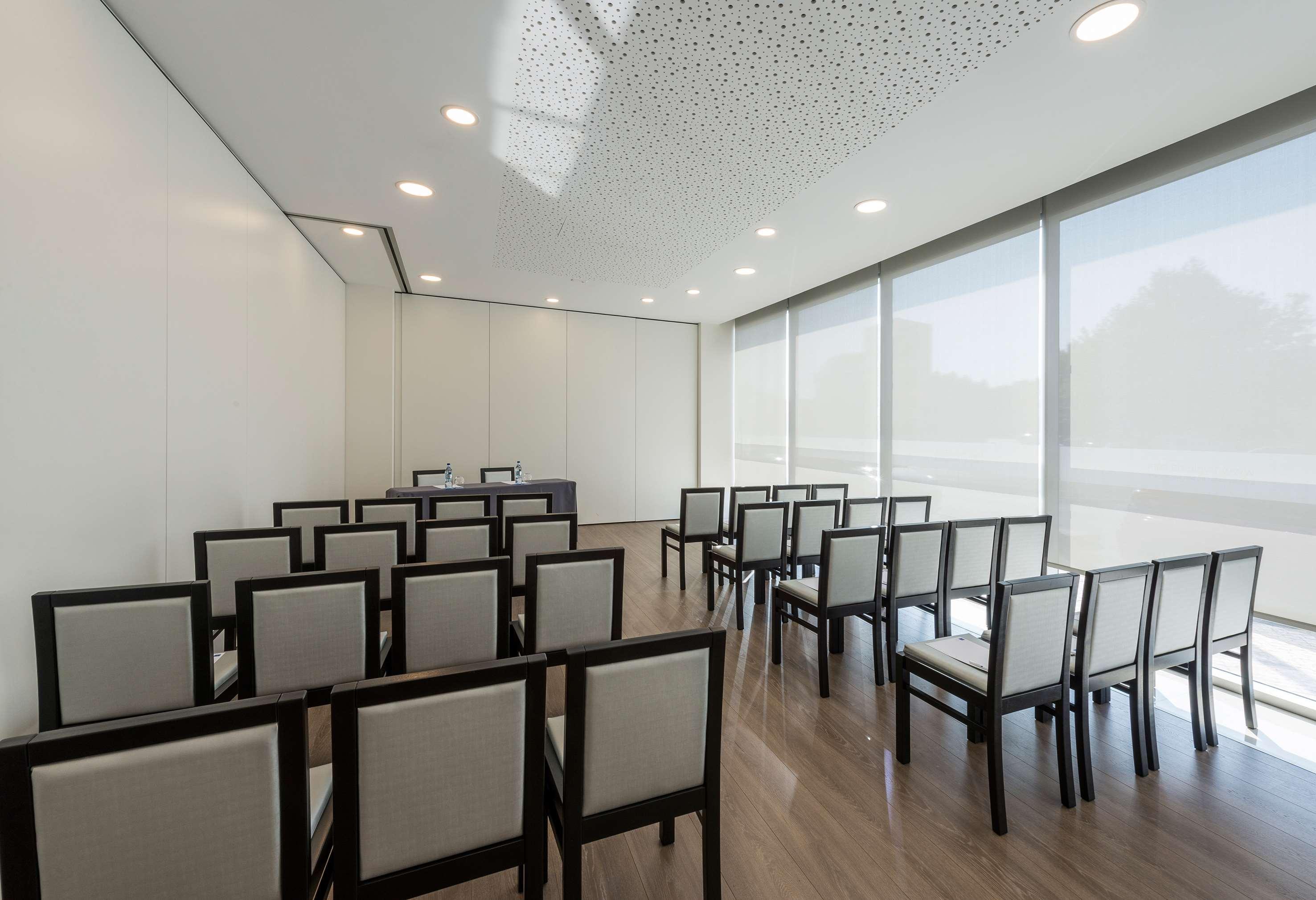 Tryp By Wyndham Leiria Hotel Kültér fotó